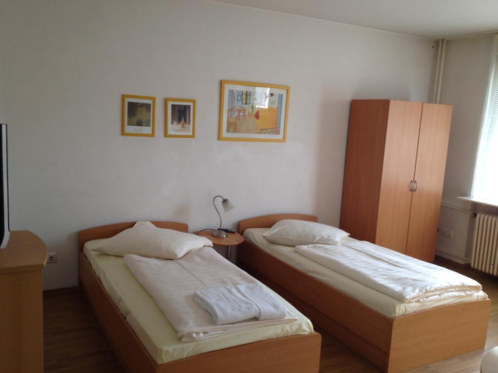 City Hotel Garni Hanover Exterior photo