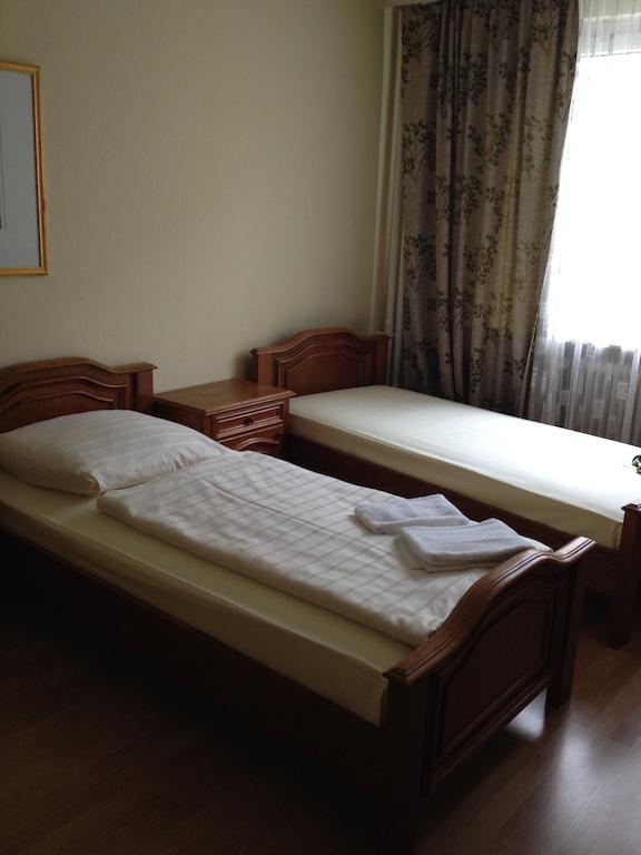 City Hotel Garni Hanover Room photo